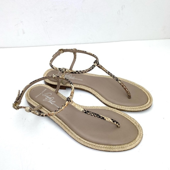 DONALD J Pliner Snakeskin Thong Ankle Strap Flat Sandals in Natural Beige Size 9 - Picture 2 of 9